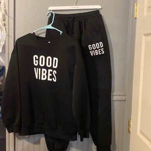GOOD VIBES SWEATSUIT SIZE M
